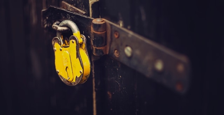 Yellow padlock | Guard your Privacy Online