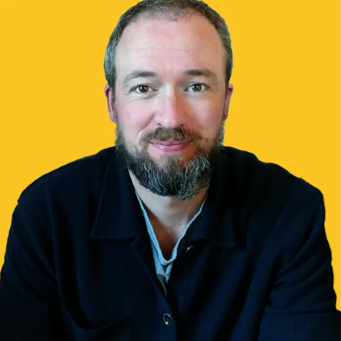 Profile picture for user Luke Brennan